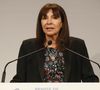Critiquée de toutes parts, Anne Hidalgo sera un peu plus préserver l'an prochain puisqu'elle ne briguera pas de 3e mandat en 2026
Anne Hidalgo - Cérémonie d'attribution de la citoyenneté honoraire de la ville de Paris, à Paris le lundi 3 février 2025. La maire de Paris, Anne Hidalgo n'a pas tardé à soutenir le militant écologiste, suivi par les élus de la mairie, qui ont voté à l'unanimité pour décorer le militant écologiste et fondateur de Sea Shepher, plus de sept semaines après la libération du fondateur de Sea Shepherd, arrêté le 21 juillet 2024 par les autorités danoises. © Christophe Clovis/Bestimage