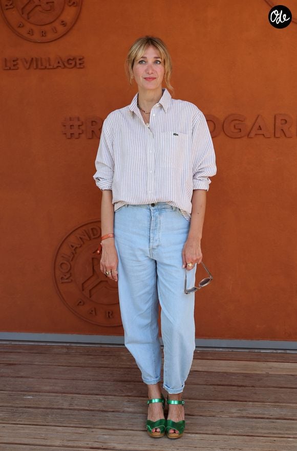Ensemble, ils ont accueilli deux garçons, Sacha et Tommy, nés respectivement en 2017 et 2020.

Caroline Anglade au village lors des Internationaux de France de Tennis de Roland Garros 2026. Paris, le 26 mai 2026. © Jacovides / Moreau / Bestimage