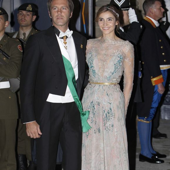Le prince Emmanuel Philibert de Savoie et la princesse Clotilde de Savoie (Clotilde Courau) - Arrivee des invites au diner de gala organise au Palais Grand-Ducal, a l'occasion du mariage du prince Guillaume de Luxembourg et la comtesse Stephanie de Lannoy a Luxembourg, le 19 octobre 2012.