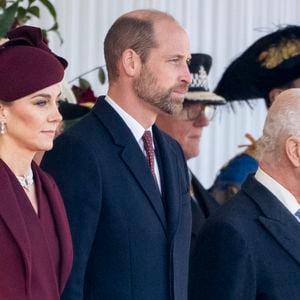 Catherine, princesse de Galles, le prince William, le roi Charles III et l'émir du Qatar, le cheikh Tamim bin Hamad Al Thani, arrivent à la visite d'État de l'émir de l'État du Qatar, cérémonie d'accueil le mardi 3 décembre 2024 à Horse Guards Parade, Londres. ROYAUME-UNI.