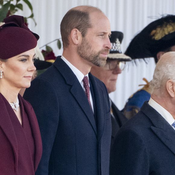 Catherine, princesse de Galles, le prince William, le roi Charles III et l'émir du Qatar, le cheikh Tamim bin Hamad Al Thani, arrivent à la visite d'État de l'émir de l'État du Qatar, cérémonie d'accueil le mardi 3 décembre 2024 à Horse Guards Parade, Londres. ROYAUME-UNI.