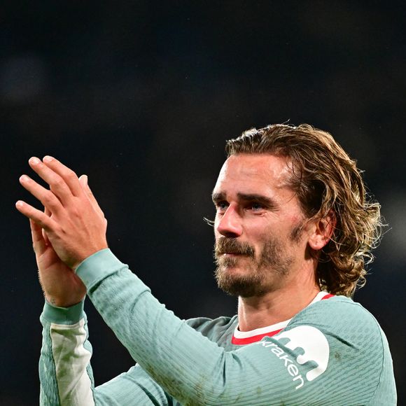 Un choix de carrière qui lui permet d'allier son attrait pour le sport outre-Atlantique et un nouveau cadre de vie pour sa famille, composée de sa femme Erika Choperena et leurs quatre enfants.

Antoine Griezmann de l'Atlético de Madrid célèbre la victoire à temps plein après le match de la phase MD7 de l'UEFA Champions League 2024/25 entre le Paris Saint-Germain et l'Atlético de Madrid au Parc des Princes le 06 novembre 2024 à Paris, France. © Christian Liewig/Bestimage
