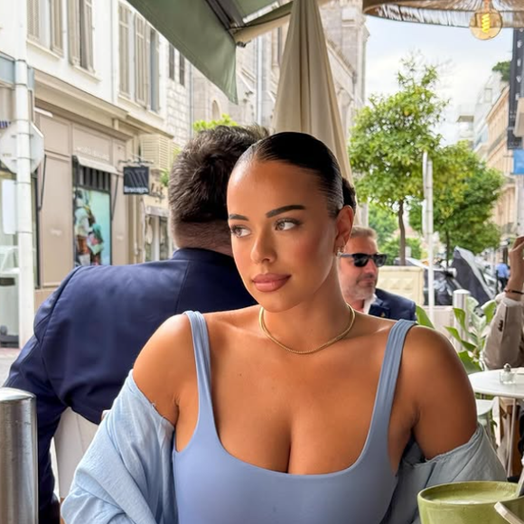 Face à ces rumeurs, la jeune femme est sortie du silence.

Clémence, agent immobilier de luxe, sur Instagram