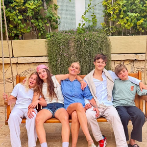 Ils sont les parents de quatre enfants, deux paires de jumeaux : Jules et Rose (18 ans) ainsi que Léonard et Joséphine (12 ans).

Elodie Gossuin et Bertrand Lacherie parents de deux paires de jumeaux : Rose et Jules ainsi que Joséphine et Léonard.