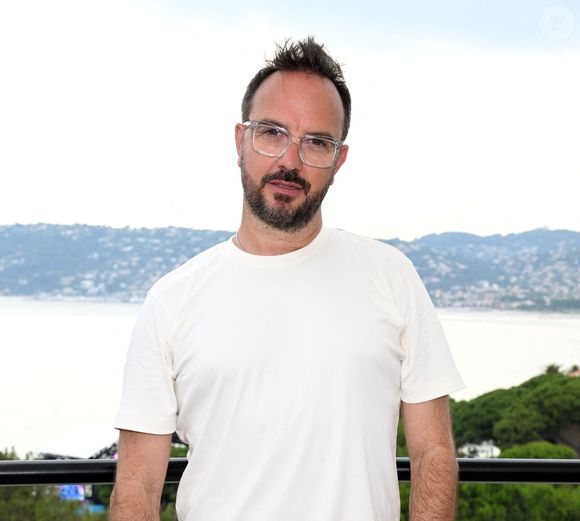 Jarry en deuil : Il annonce la mort de son cousin Nicolas sur Instagram, avec une photo de bougies et un message poignant.

Exclusif - Jarry lors du moment d'échange autour de la place des femmes dans le milieu professionnel en marge du Bullpadel Show 06 à Antibes Juan les Pins. © Bruno Bebert/Bestimage