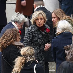 Evelyne Dheliat et Françoise Laborde arrivent à la cérémonie des obsèques de Catherine Laborde à l'église Saint-Roch à Paris, France, le 6 février 2025. Photo par Jerome Domine/ABACAPRESS.COM