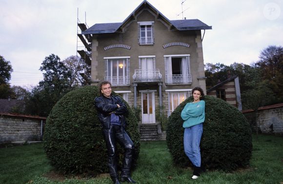 Archives - En France, au nord de Paris, chez eux, Bernard Lavilliers et Corinne Touzet en novembre 1986. © Michel MARIZY via Bestimage