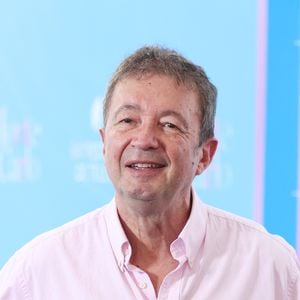 Frédéric Bouraly est un homme amoureux
Frederic Bouraly lors du photocall de "Scènes de ménages" au Grimaldi Forum lors du 64ème Festival de Télévision de Monte Carlo.

© Denis Guignebourg/Bestimage