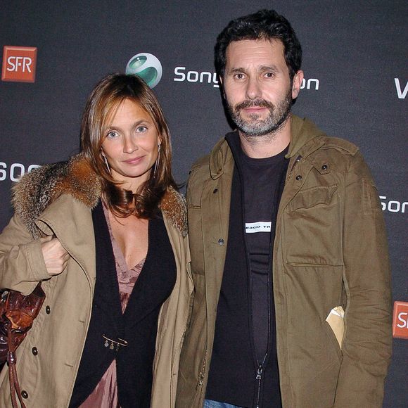 En effet, la fille que Axelle Laffont a eue avec Serge Hazanavicius se prénomme Mitty Hazanavicius et affiche déjà, à 20 ans, un joli talent vocal...

Axelle Laffont et Serge Hazanavicius assistent au vernissage de l'exposition de photos du top model danois Helena Christensen, 'An Eye for Beauty', qui s'est tenue à la Galerie Diana Marquardt à Paris, France, le 21 octobre 2005. Photo par Bruno Klein/Abaca