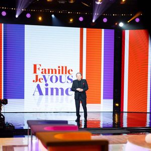Exclusif - Michel Drucker lors de l'enregistrement de l'émission "Famille je vous aime" présentée par Michel Drucker et qui sera diffusée le vendredi 29 mai sur France 3, à Paris, France, le 4 décembre 2025. © Gaffiot-Perusseau/Bestimage