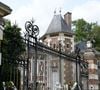 La propriété du Loiret qu'Alain Delon a acquise en 1971
Illustration au domaine de Douchy après l'annonce de la mort de Alain Delon le 18 août 2024
©Agence / Bestimage