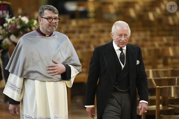 Le roi Charles III (Le roi Charles III d'Angleterre) arrive à la messe de requiem pour la duchesse de Kent, à la cathédrale de Westminster, dans le centre de Londres. 16 septembre 2025. © PA Photo/ Bestimage