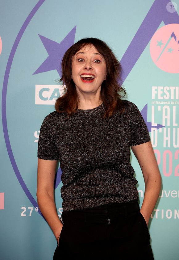 Valérie Bonneton au photocall des arrivées de la cérémonie de clôture du 27ème Festival International du Film de Comédie de l'Alpe d'Huez, France, le 20 janvier 2024. © Dominique Jacovides/Bestimage