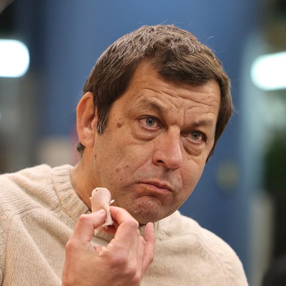 Sur TikTok, le célèbre animateur culinaire Laurent Mariotte a dévoilé sa nouvelle adresse parisienne coup de cœur.

Exclusif - Laurent Mariotte à la rencontre des commerçants du Marché des Capucins à Bordeaux, lors du tournage de son émission culinaire "Les petits plats de Laurent".
© Fabien Cottereau / Bestimage