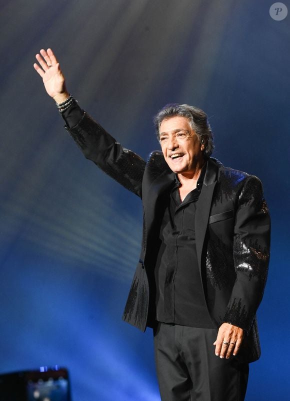 Le musicien a révélé avoir été victime d'une dépression lors d'une interview accordée au magazine "Nous Deux"
Exclusif - Frédéric François - Frédéric François en concert événement à l'Olympia à Paris le 30 octobre 2021 avant d'entamer une tournée début 2022. © Coadic Guirec/Bestimage