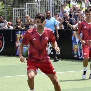 Enzo Zidane et l'équipe vainqueur de la finale des filles lors de la grande finale de la Z5 Cup à Aix-en-Provence, France, 23 juin 2019. © Norbert Scanella/Panoramic/Bestimage