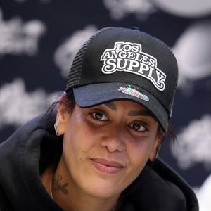 En novembre 2023, la chanteuse a perdu sa grand-mère.

Conférence de presse de la nouvelle édition du Foot-Concert à Lyon, le 11 Novembre 2024. 

Photo : Dominique Jacovides / Bestimage