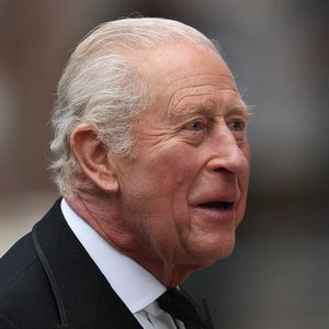 Cela signifie-t-il que les Sussex sont prêts à revenir au Royaume-Uni dans les prochains mois ?

Le roi Charles III arrive aux funérailles de Katharine, duchesse de Kent, qui ont eu lieu à la cathédrale de Westminster. La duchesse de Kent est décédée à Kensington Palace le 4 septembre 2025. Une messe de requiem sera célébrée à la cathédrale avant que son cercueil ne soit transporté au cimetière royal de Frogmore, à Windsor, le 16 septembre 2025, à Londres, au Royaume-Uni. ©  Ryan Jenkinson/Parsons Media/ABACAPRESS.COM