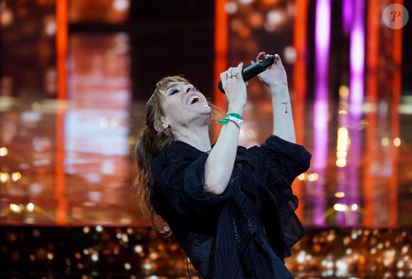 Zaz lors de la soirée de lancement de la 39ème édition du Téléthon sur France 3 aux Studios du Lendit à Saint-Denis, France, le 5 décembre 2025. © Anne-Sophie Guebey/Bestimage