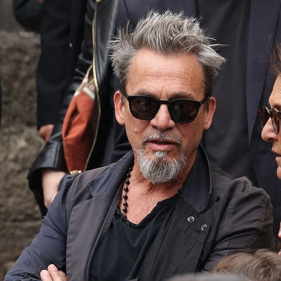 Après s'être battu pendant des années contre un cancer, le papa d’Inca et Aël souhaite profiter de sa famille.

Florent Pagny assiste aux funérailles de Thierry Ardisson à l'église Saint Roch à Paris, France, le 17 juillet 2025. 

Photo par ABACAPRESS.COM