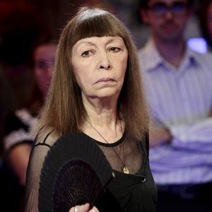En France, à Paris, Brigitte Fontaine, sur le plateau de l'émission "Des mots de minuit : Minuit sont plus belles que vos jours" à la Gaieté Lyrique, lors de l'émission enregistrée à l'occasion des 20 ans de LA CASE, du CERCLE DE MINUIT et DES MOTS DE MINUIT. Le 3 octobre 2011. © Jean-Jacques Descamps via Bestimage