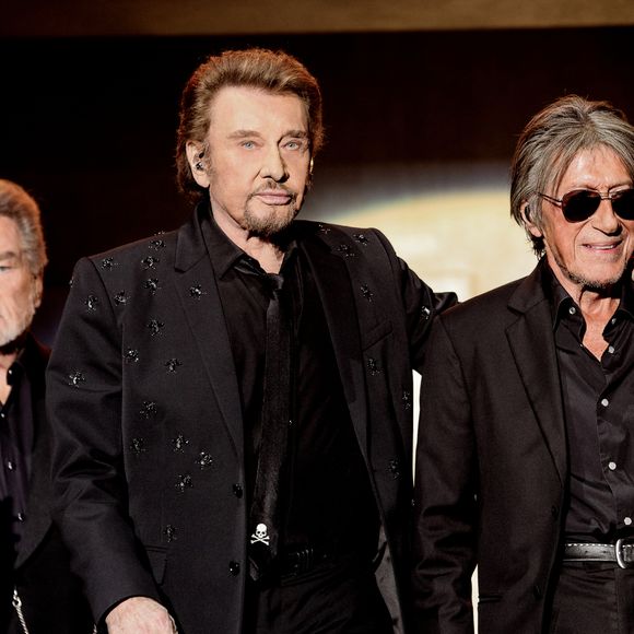 Eddy Mitchell, Johnny Hallyday et Jacques Dutronc lors du concert des "Vieilles Canailles" à l'AccorHotel Arena à Paris le 24 juin 2017. © Andred / Bestimage