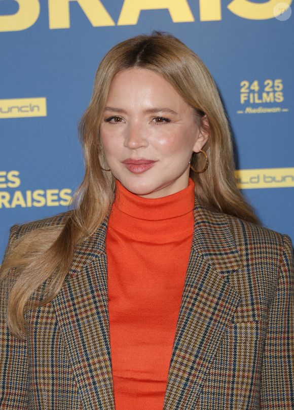 Virginie Efira à l'avant-première du film "Les braises" au cinéma UGC Ciné Cité Bercy à Paris le 28 octobre 2025. © Coadic Guirec / Bestimage