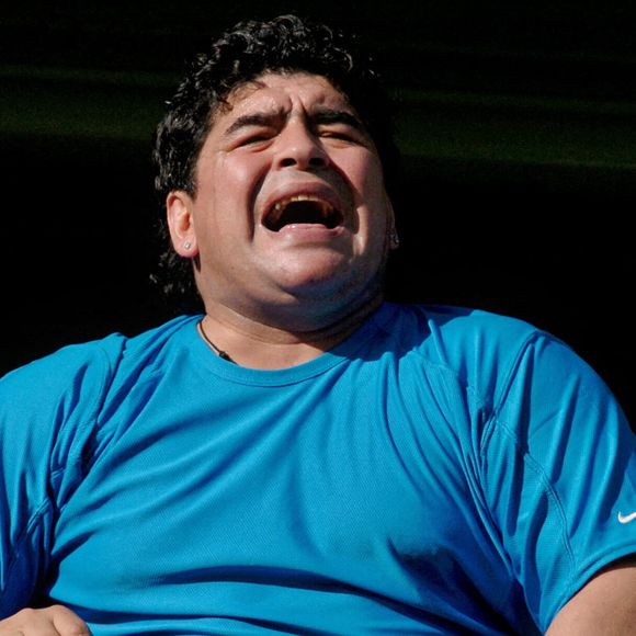 Diego Armando Maradona - Buenos Aires (Argentine), 29 août 2004. Le footballeur encourage Boca Juniors lors d’un match contre Racing à La Bombonera.
Crédit : EFE/Leo La Valle/ABACAPRESS.COM