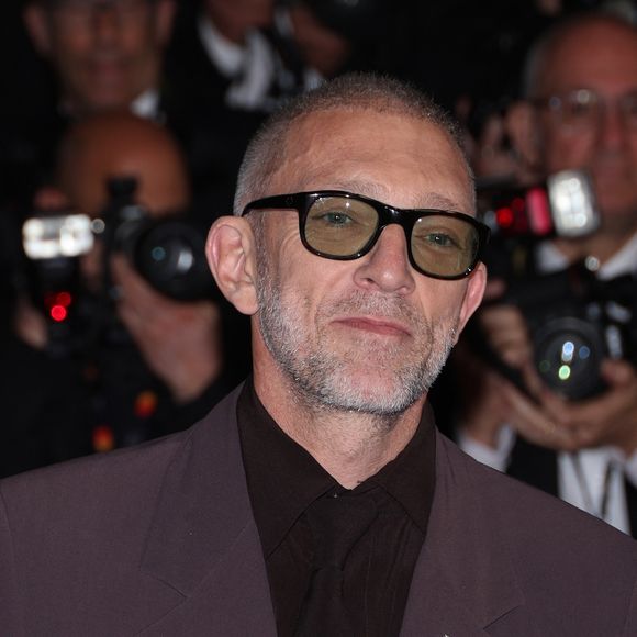 Vincent Cassel - Montée des marches du film « Parthenope » lors du 77ème Festival International du Film de Cannes, au Palais des Festivals à Cannes. Le 21 mai 2024 ©Agence / Bestimage