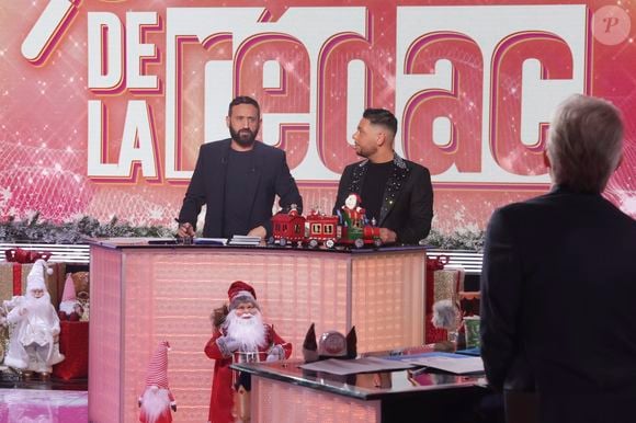 Exclusif - Cyril Hanouna, Sasha Elbaz, sur le plateau de de l’émission « TPMP » présentée par C.Hanouna et diffusée en direct sur C8, Paris, France, le 06 décembre 2024. © Jack Tribeca / Bestimage