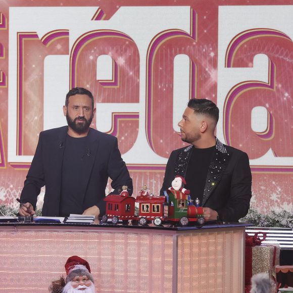 Exclusif - Cyril Hanouna, Sasha Elbaz, sur le plateau de de l’émission « TPMP » présentée par C.Hanouna et diffusée en direct sur C8, Paris, France, le 06 décembre 2024. © Jack Tribeca / Bestimage
