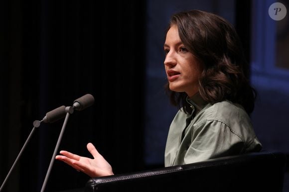 Exclusif - La philosophe et petite-fille de l'acteur Michel Galabru, Sophie Galabru présente son livre "Nos dernières fois" - Allary Editions, à la Station Ausone-Librairie Mollat à Bordeaux, le 14 mars 2025. © Jean-Marc Lhomer/Bestimage