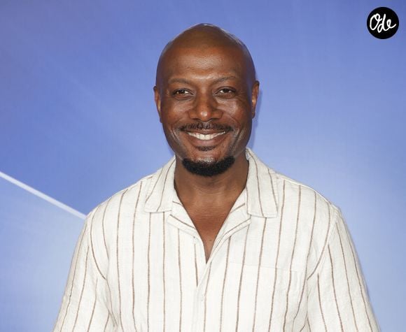 Ancien judoka, Harry Roselmack continue d’entretenir sa silhouette grâce à une routine sportive régulière.

Harry Roselmack - Photocall de l’Upfront 2026 de TF1 à la Seine Musicale à Boulogne-Billancourt le 18 juin 2026. C’est à l’occasion de sa traditionnelle présentation aux annonceurs («upfront») que le groupe TF1 a choisi d’annoncer ce jeudi soir la concrétisation de son accord de distribution signé avec il y a un an jour pour jour avec Netflix. © Coadic Guirec/Bestimage
