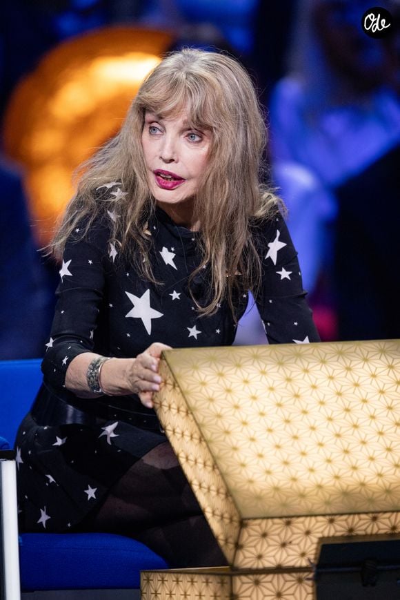 Exclusif - Arielle Dombasle lors de l'enregistrement de l'émission "La Boîte à secrets", présentée par F.Bollaert et diffusée le 16 octobre sur France 3, à Paris, France, le 29 septembre 2026. © Cyril Moreau/Bestimage