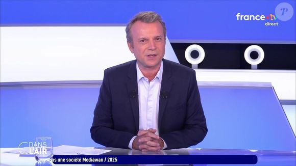Axel de Tarlé lors de ses adieux à "C'est dans l'air" sur France 5 le 23 août 2025