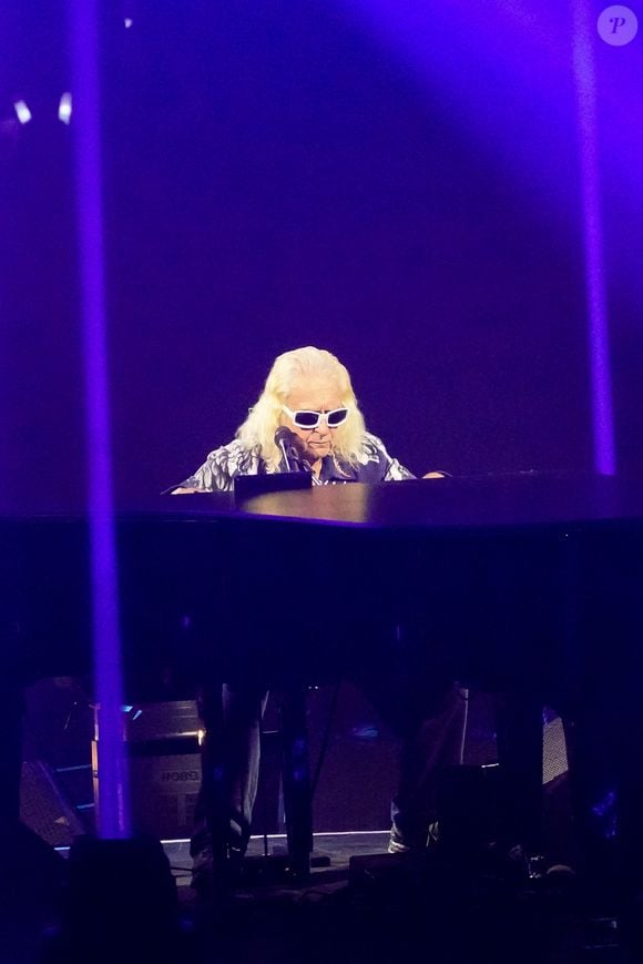 Exclusif - Michel Polnareff fête son anniversaire (79 ans) avec son fils Louka sur la scène de l'Accor Arena (Bercy) à Paris le 3 juillet 2023. POUR INFOS VOIR VENDEUR