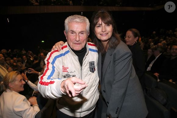 Sur les réseaux, Valérie Perrin a écrit : "Oria vient de loin, de là où la vie est dure voire impossible pour les chiens. Mais elle a tenu".

Exclusif - Claude Lelouch et Valérie Perrin-Lelouch à la Salle Pleyel à Paris, le 15 novembre 2023.

Photo : Bertrand Rindoff / Bestimage