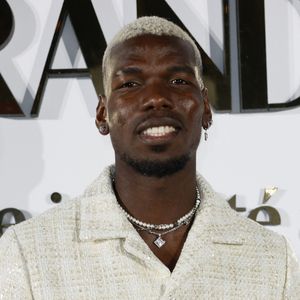 En 2022, le célèbre joueur de football a été victime d’extorsion en bande organisée et de tentative d’extorsion par sa propre famille avant d'être, l'année suivante, suspendu pour dopage alors qu’il jouait à la Juventus Turin.

Paul Pogba, Maria Zulay Pogba Salaues arrivent à l'Hôtel Carlton Beach pour assister au Grand Diner-Dadju avant le 78ème Festival de Cannes annuel le 17 mai 2025 à Cannes, France. Photo by Marco Piovanotto/ABACAPRESS.COM