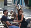 L’actrice, qui se décrit comme une grande francophile, considère la France comme un « deuxième chez-soi ».

L'actrice et réalisatrice Eva Longoria a été aperçue en tournage ce matin pour la série CNN "Searching for France" à La Parisienne, la célèbre boulangerie parisienne connue pour fournir les baguettes du palais présidentiel français. 

© Julien Sarkissian / Bestimage