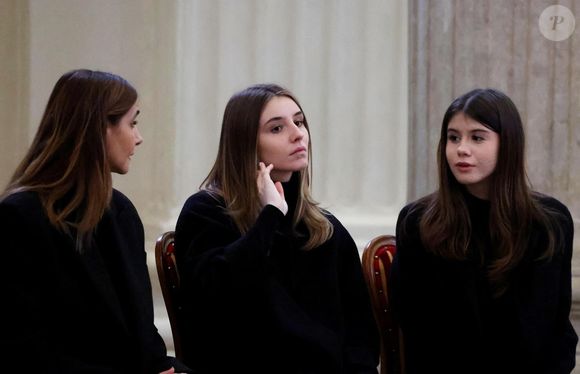La princesse Clotilde Courau et ses filles les princesses Vittoria et Luisa - Veillée funèbre du prince Victor-Emmanuel de Savoie, en l'Eglise de Sant'Uberto à Turin, en présence de sa veuve Marina Ricolfi-Doria, de son fils, le prince E-P. de Savoie avec sa femme la princesse Clotilde Courau et leurs filles les princesses Vittoria et Luisa, le 9 février 2024. 
© Dominique Jacovides/Bestimage