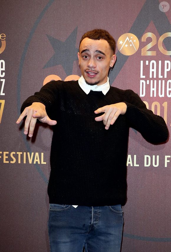 Mister V - Photocall de la cérémonie d'ouverture du 20ème Festival du film de comédie à l'Alpe d'Huez, le 17 janvier 2017. © Dominique Jacovides/Bestimage