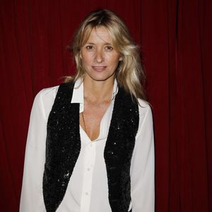 Il a conduit pour la première fois dans une voiture sans pédale en compagnie de sa mère.

Sarah Lavoine - Dîner d'inauguration du club Roxie au 23 Rue de Ponthieu dans le 8ème arrondissement de Paris le 27 novembre 2018. © Marc Ausset-Lacroix/Bestimage