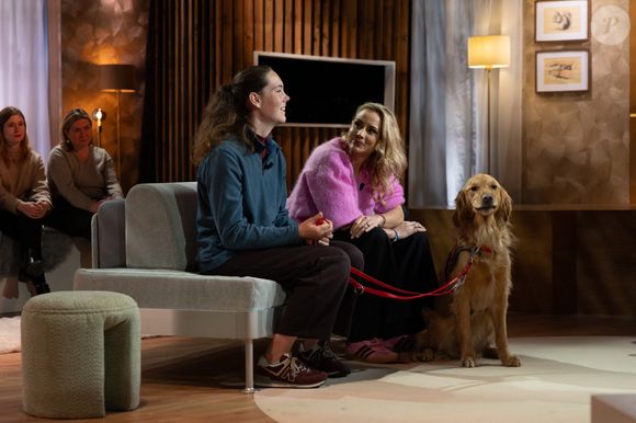 LLewelyn Barré, Elodie Gossuin, Bernard Montiel, Oli, Rapahël Mesrahi, Farah Kesri sur plateau de l'émission "Animalement Vôtre" présentée par Bernard Montiel et diffusée le 3 mai 2026 sur France 3, à Paris, France, le 13 janvier 2026. © Julien Sarkissian/Bestimage