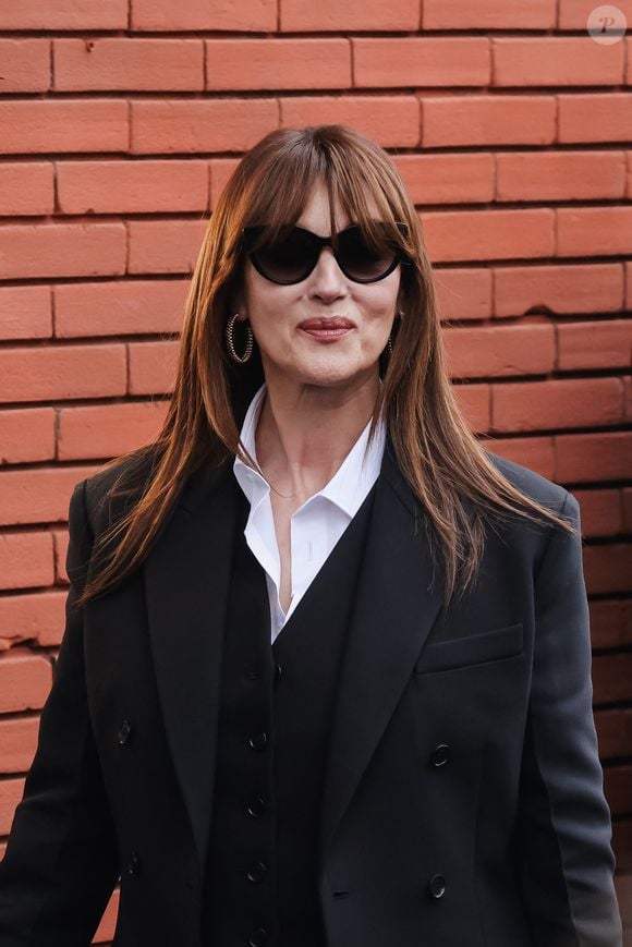 Monica Bellucci prend également soin de sa peau avec un nettoyage quotidien, des crèmes hydratantes et un maquillage léger qui met en valeur ses yeux noisette.

 Mode féminine, automne/hiver 2026/2027 - Défilé Fendi - Arrivées des invités. Sur la photo : Monica Bellucci (actrice italienne) (Image de crédit : © Alessandro Bremec/IPA via ZUMA Press / Bestimage)