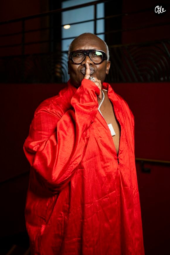 L'ancien visage du "Morning Live" est notamment revenu sur la période où il s'est approché des 200 kilos. 

Magloire au défilé Stéphane Rolland "Collection Haute Couture Automne/Hiver 2026-2027" lors de la Fashion Week de Paris, le 7 juillet 2026
© Pierre Perusseau / Bestimage