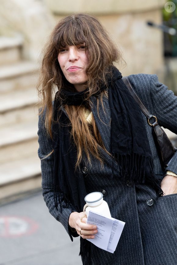 Lou Doillon - Inauguration de la passerelle Jane Birkin devant les 41-43 quai de Valmy à Paris le 13 décembre 2025. © Cyril Moreau / Bestimage