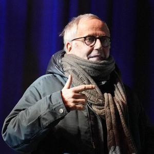 Selon lui, cette stimulation rapide peut empêcher le cerveau de se concentrer sur des choses plus longues ou profondes.

Fabrice Luchini présente en avant-première le film "Victor comme tout le monde" lors du 38ème Festival Premiers Plans à Angers, France, le 17 janvier 2026. © Laetitia Notarianni/Bestimage