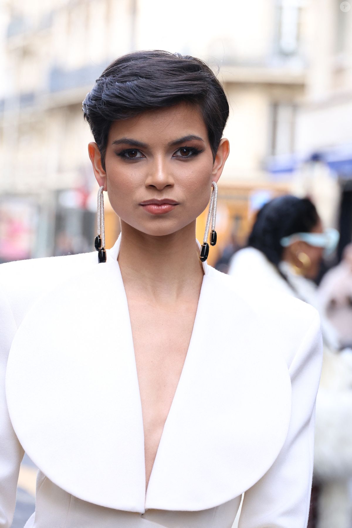 Photo Eve Gilles, Miss France 2024 Les célébrités arrivent au défilé Stéphane Rolland à la
