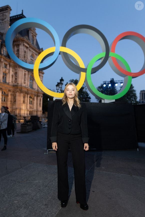 Bien sûr, de nombreux talents ont choisi de faire confiance à Santa lors des auditions à l'aveugle notamment Diego, un garçon de 10 ans originaire de Sérignan, dans l'Hérault

Exclusif - Santa (Samantha Cotta, chanteuse du groupe HYPHEN HYPHEN) - Backstage - Enregistrement de l'émission "Paris 2024 le concert événement...dans un an les jeux" sur le parvis de l'Hôtel de Ville de Paris, diffusée le 25 juillet sur France 2 à 21h10. Le 3 juillet 2023
© Tiziano Da Silva-Christophe Clovis / Bestimage