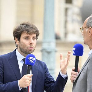 Benjamin Duhamel de BFM TV lors de la journée d'accueil des nouveaux députés à l'Assemblée nationale après le second tour des élections législatives, à Paris, France, le 8 juillet 2024. Photo par Victor Joly/ABACAPRESS.COM